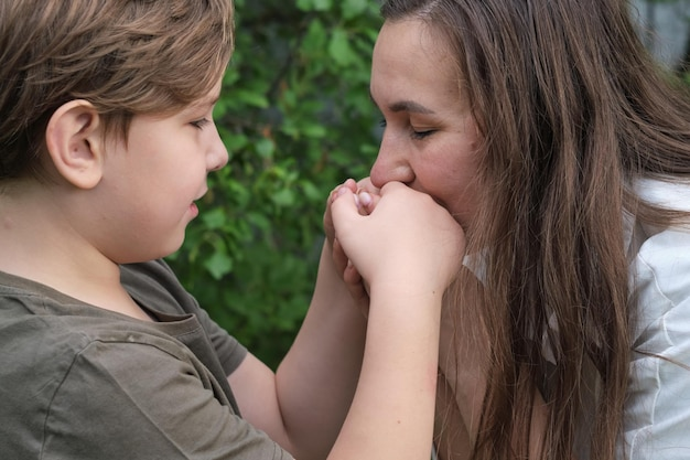 Çocuklarda Özür Dileme ve Af Etme