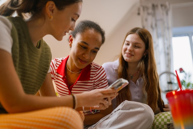 Ergen Çocukla İletişim Stratejileri