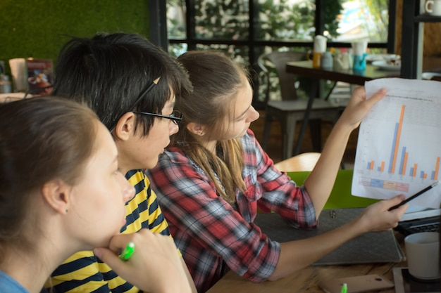 Çocuklarda Eleştirel Düşünme